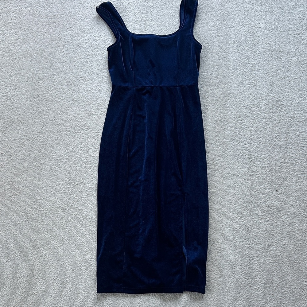 Elegant Navy Blue Sleeveless Dress